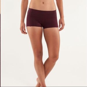 Lululemon Hot Spell Short Size 10